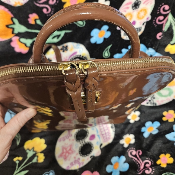 Dooney and bourke zip pod back pack - Picture 4 of 9